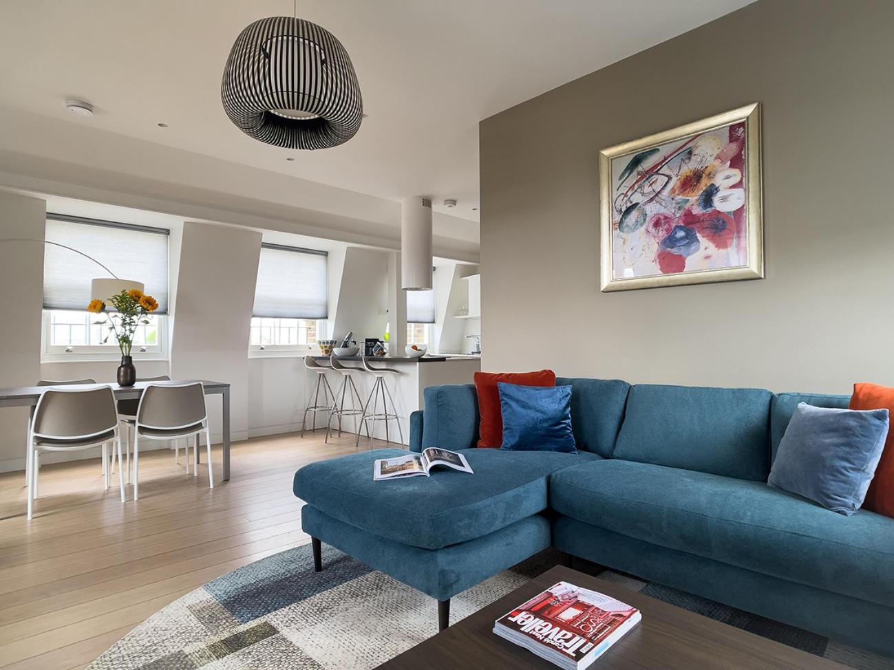 Mirabilis Apartments, Wells Court Londen Buitenkant foto
