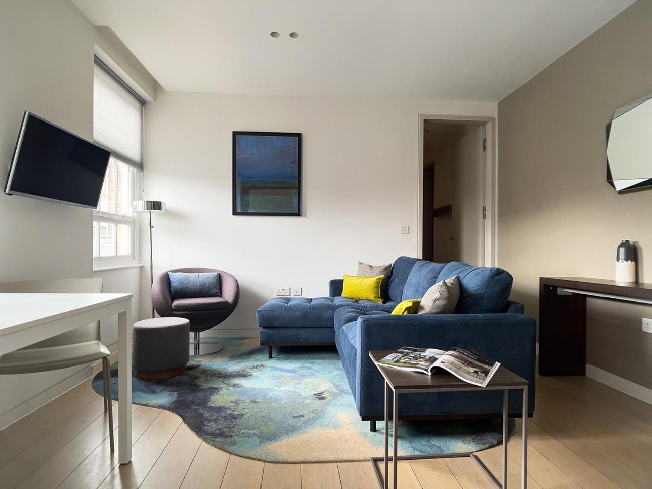 Mirabilis Apartments, Wells Court Londen Buitenkant foto