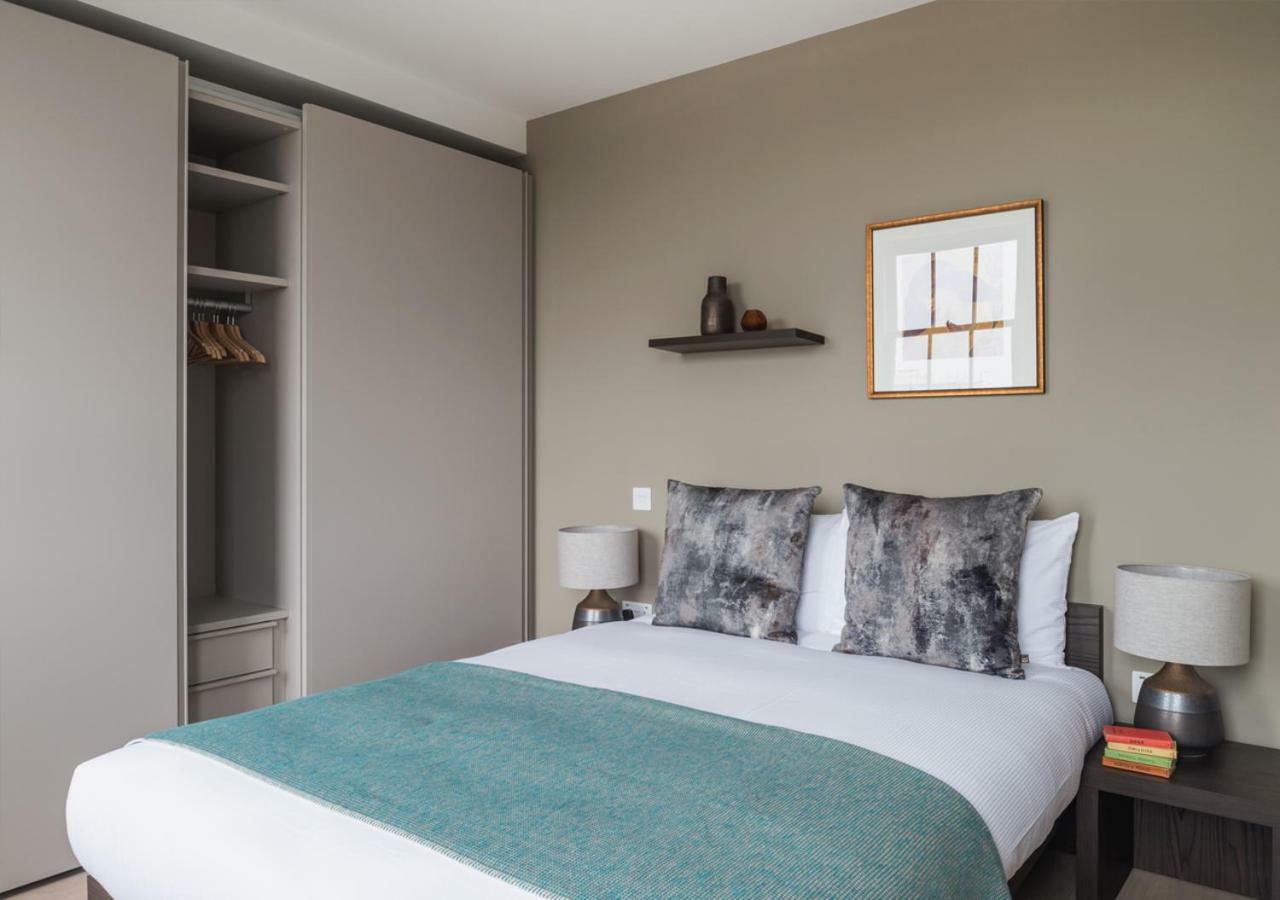 Mirabilis Apartments, Wells Court Londen Buitenkant foto